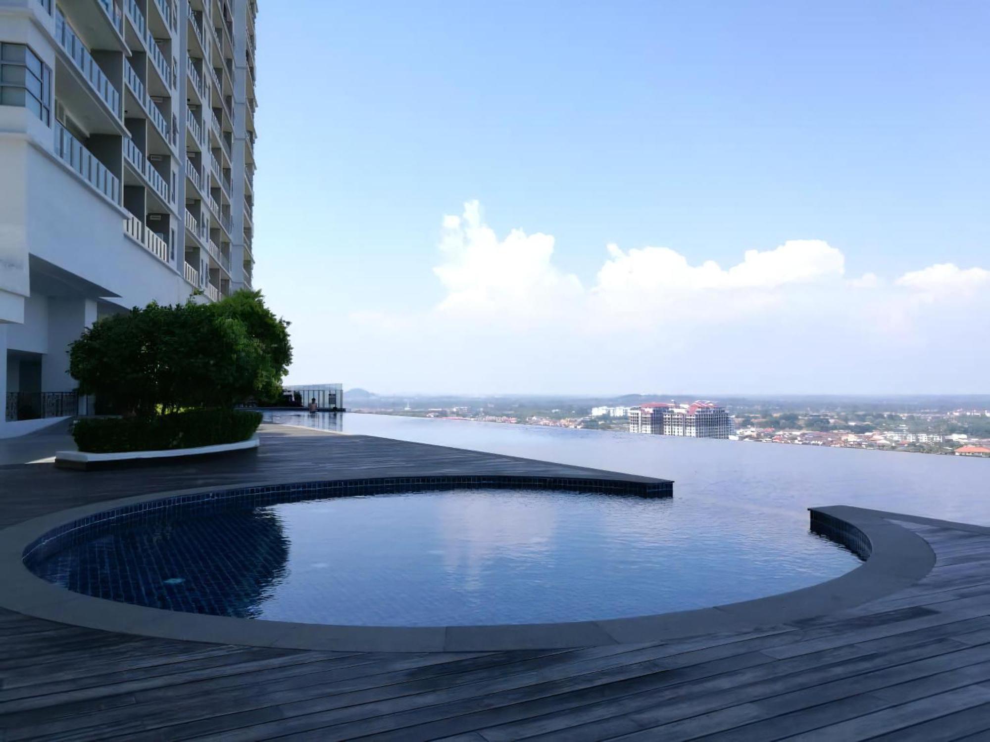 Attic Home Melaka Silverscape Residence & Jonker Buitenkant foto