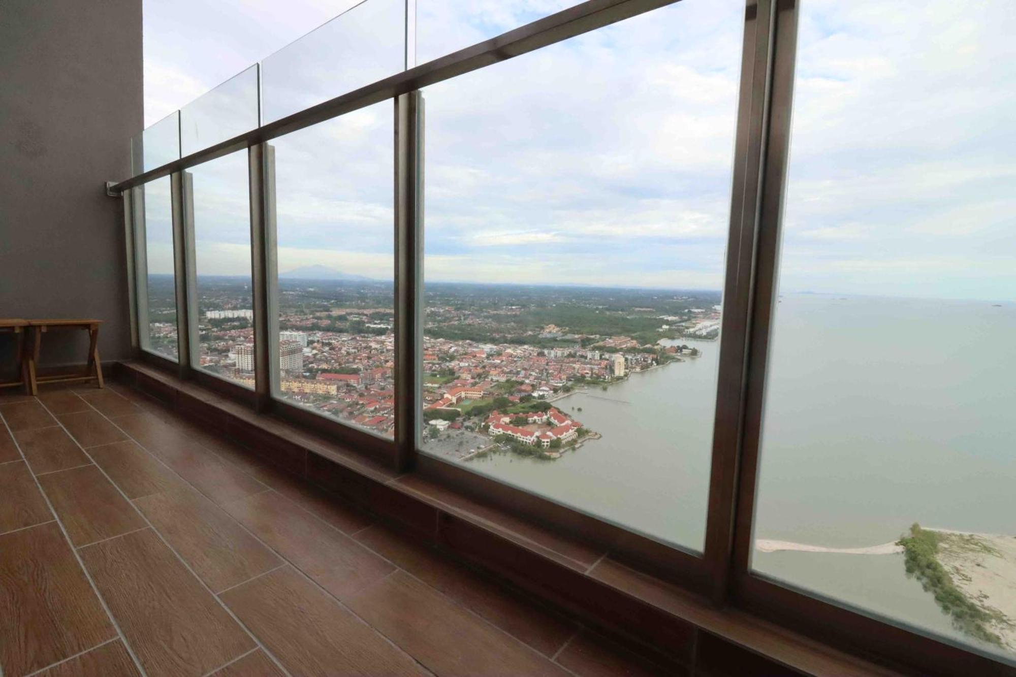 Attic Home Melaka Silverscape Residence & Jonker Kamer foto